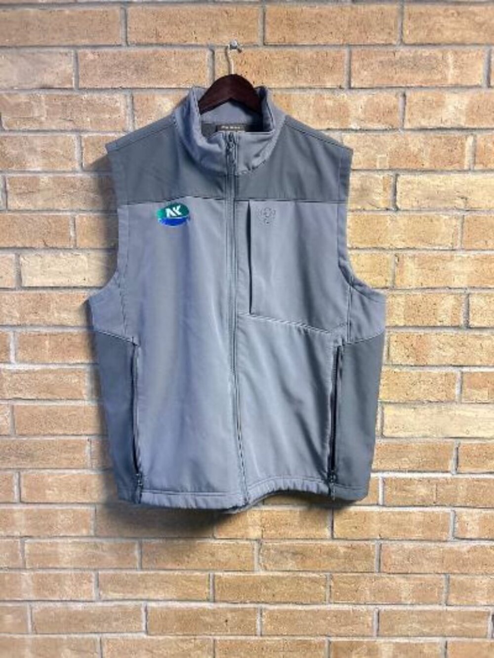 Ariat Softshell Vest Mens Size XL Soft Shell Zip Pockets Gray